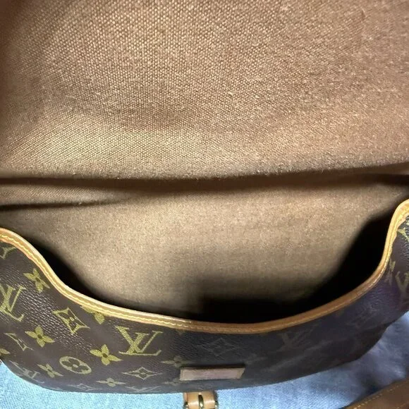 **Authentic** Louis Vuitton Saumur 30 - Picture 13 of 15